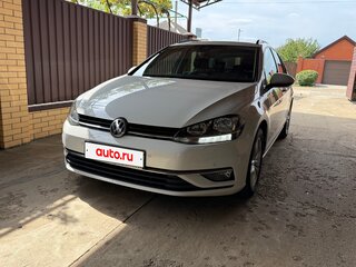 2018 Volkswagen Golf VII Рестайлинг, белый, 1890000 рублей, вид 3