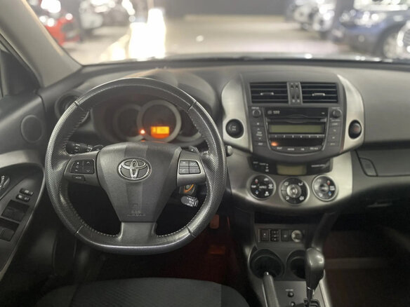 2010 Toyota RAV4 III (XA30), серебристый - вид 10