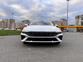 2023 Hyundai Elantra VII (CN7) Рестайлинг, белый, 1630000 рублей, вид 3