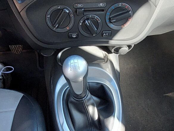 2014 Nissan Juke I Рестайлинг, жёлтый, 1050000 рублей - вид 8