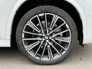 2026 BMW X1 Long 25Li xDrive III (U11/U12), белый, 5750000 рублей, вид 3