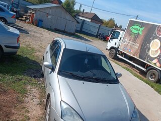 2002 Ford Focus I Рестайлинг, серебристый, 175000 рублей, вид 3