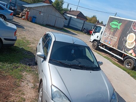 2002 Ford Focus I Рестайлинг, серебристый, 175000 рублей, вид 3