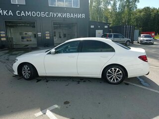 2019 Mercedes-Benz E-Класс 200 d V (W213, S213, C238), белый, 2300000 рублей, вид 4