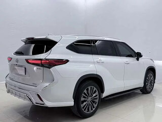 2026 Toyota Highlander IV (XU70), белый, 8100700 рублей, вид 4