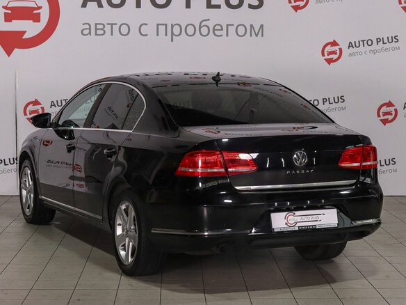 2011 Volkswagen Passat B7, чёрный, 999000 рублей - вид 1