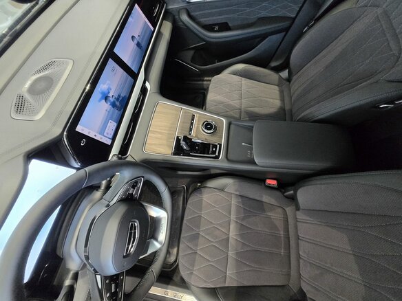 2026 Geely Monjaro I Рестайлинг, серый, 4905990 рублей - вид 8