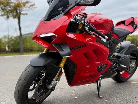 2022 Ducati Panigale V4, красный, 2500000 рублей - вид 9