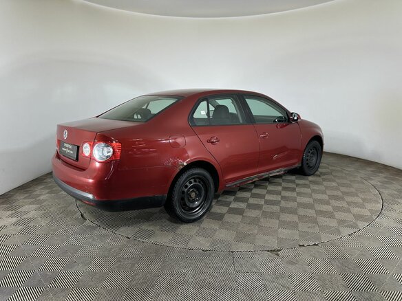 2010 Volkswagen Jetta V, красный, 450000 рублей - вид 5