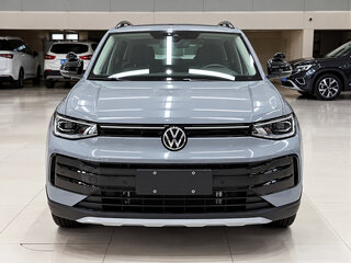 2026 Volkswagen Tharu XR, серый, 2180911 рублей, вид 2