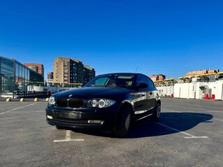 2007 BMW 1 серии 120i I (E81/E82/E87/E88) Рестайлинг, чёрный, 760000 рублей, вид 2