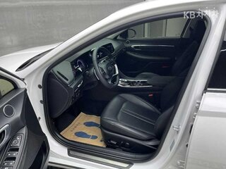 2022 Hyundai Sonata VIII (DN8), белый, 2390000 рублей, вид 5