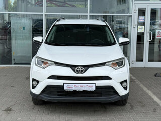 2018 Toyota RAV4 IV (XA40) Рестайлинг, белый, 1619000 рублей, вид 3