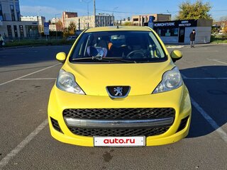 2010 Peugeot 107 I Рестайлинг, жёлтый, 380000 рублей, вид 2