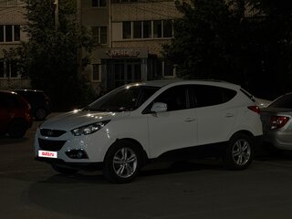2013 Hyundai ix35 I Рестайлинг, белый, 1550000 рублей, вид 3