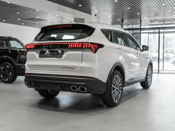 2026 Jetour X70+ I Рестайлинг, белый, 3399000 рублей - вид 4