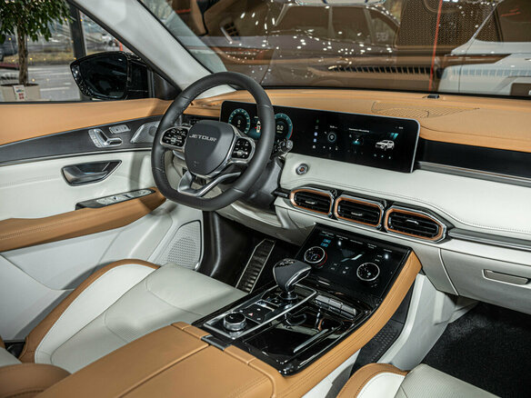 2026 Jetour X70+ I Рестайлинг, чёрный, 3399000 рублей - вид 18