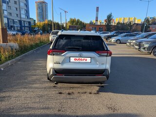 2021 Toyota RAV4 V (XA50), белый, 3150000 рублей, вид 4