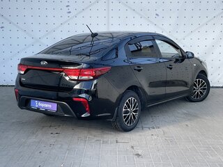 2018 Kia Rio IV, чёрный, 1320000 рублей, вид 5