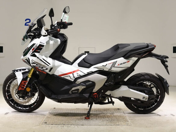 2025 Honda X-ADV, белый, 1730000 рублей - вид 5