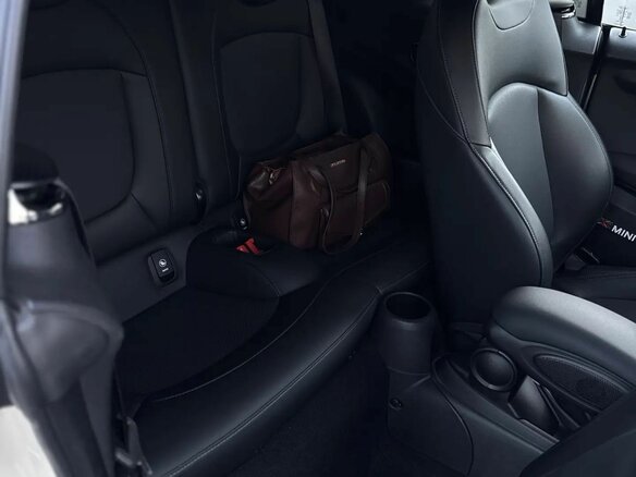 2020 Mini Cabrio Cooper III Рестайлинг, белый, 2590000 рублей - вид 17