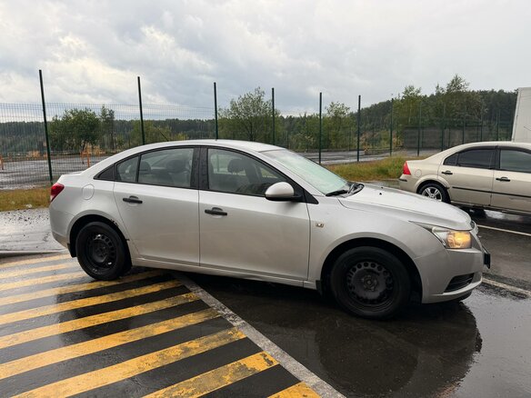 2010 Chevrolet Cruze I, серый - вид 3
