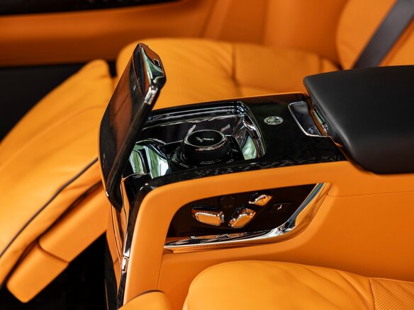 2024 Rolls-Royce Phantom Long Extended VIII, чёрный, 90510300 рублей - вид 18