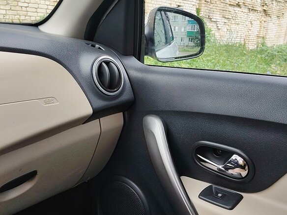 2014 Renault Logan II, белый, 650000 рублей - вид 13