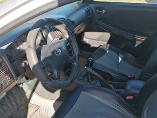 2001 Toyota Avensis I Рестайлинг, серебристый, 300000 рублей, вид 5