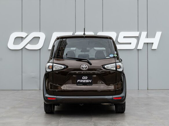 2015 Toyota Sienta II, коричневый, 1525000 рублей - вид 3