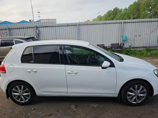 2012 Volkswagen Golf VI, белый, 620000 рублей, вид 1