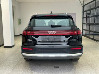 2026 Audi Q6 40 TFSI, чёрный, 6600000 рублей, вид 5