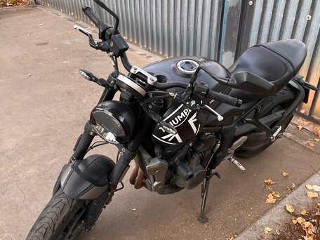 2021 Triumph Trident 660, чёрный, 700000 рублей, вид 3