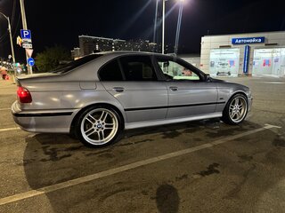 1999 BMW 5 серии 520i IV (E39), серебристый, 500000 рублей, вид 4
