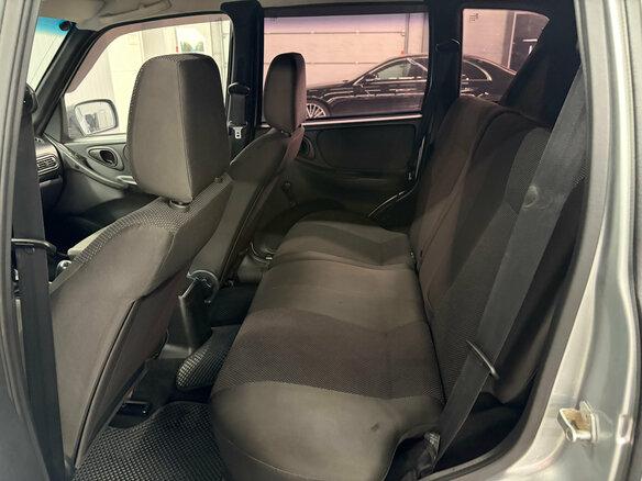 2014 Chevrolet Niva I Рестайлинг, серебристый, 627000 рублей - вид 12