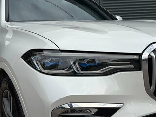 2022 BMW X7 40d I (G07), белый, 9900000 рублей, вид 4