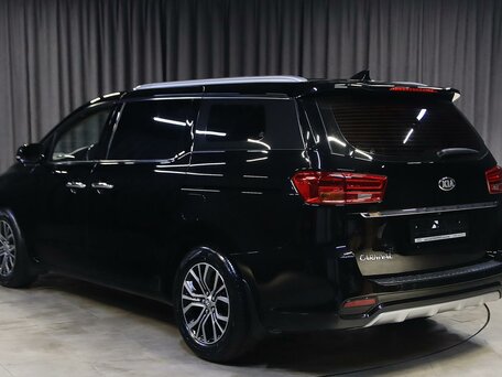 2019 Kia Carnival III, чёрный, 2399000 рублей, вид 4