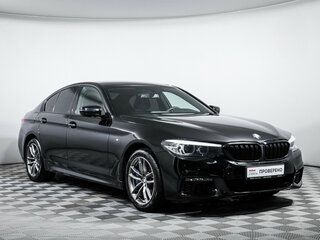 2018 BMW 5 серии 520d xDrive VII (G30/G31/G38), чёрный, 3749000 рублей, вид 3