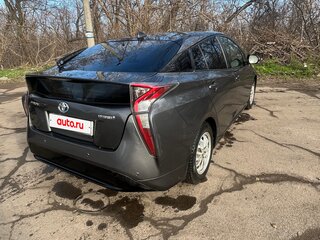 2017 Toyota Prius IV (XW50), серый, 1650000 рублей, вид 3