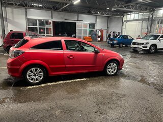 2010 Opel Astra GTC H Рестайлинг, красный, 430000 рублей, вид 4