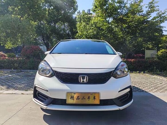 2022 Honda Fit IV, белый - вид 1