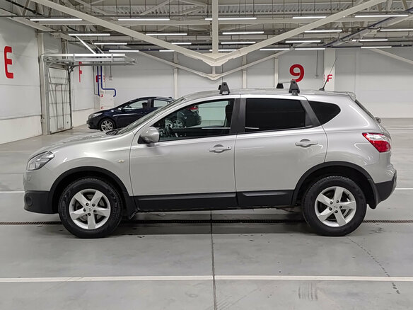 2013 Nissan Qashqai I Рестайлинг, серебристый, 900000 рублей - вид 7