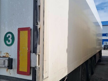 2004 Schmitz Cargobull SKO, белый, 2000000 рублей, вид 3