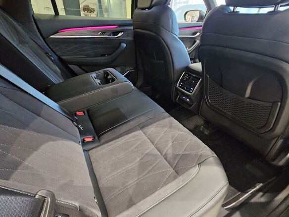 2026 Geely Monjaro, зелёный - вид 19