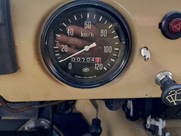 1993 УАЗ 3303, золотистый, 650000 рублей - вид 19