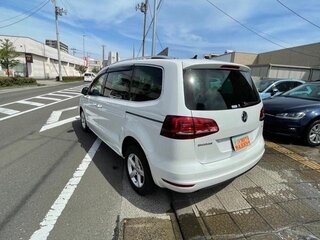 2016 Volkswagen Sharan II Рестайлинг, белый, 995000 рублей, вид 3