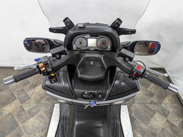 2013 Suzuki Burgman (SkyWave) 650, серебристый, 639000 рублей - вид 8