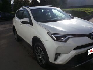 2017 Toyota RAV4 IV (XA40) Рестайлинг, белый, 1950000 рублей, вид 3