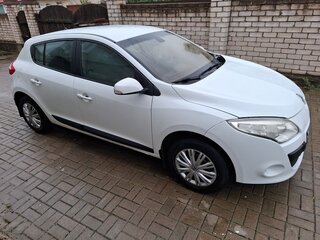 2011 Renault Megane III, белый, 460000 рублей, вид 4