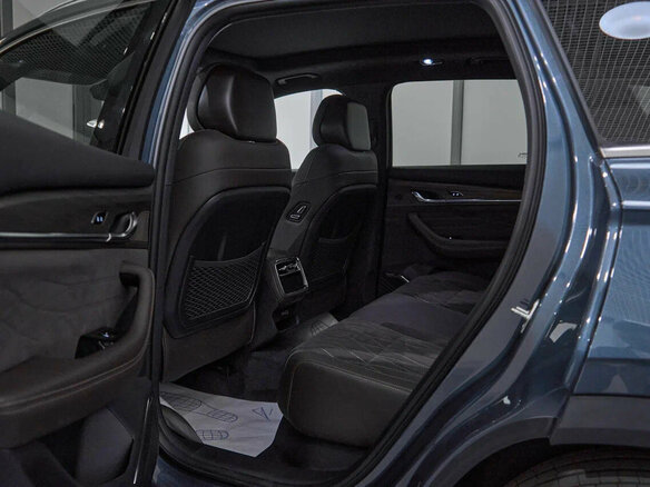 2026 Geely Monjaro (Xingyue L) I Рестайлинг 2 (China Market), серый, 5700000 рублей - вид 10